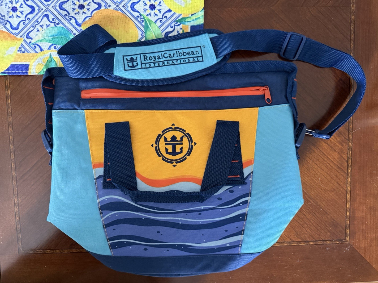 NWOT Royal Caribbean International Jumbo Insulated Cooler  w/ Removable Strap