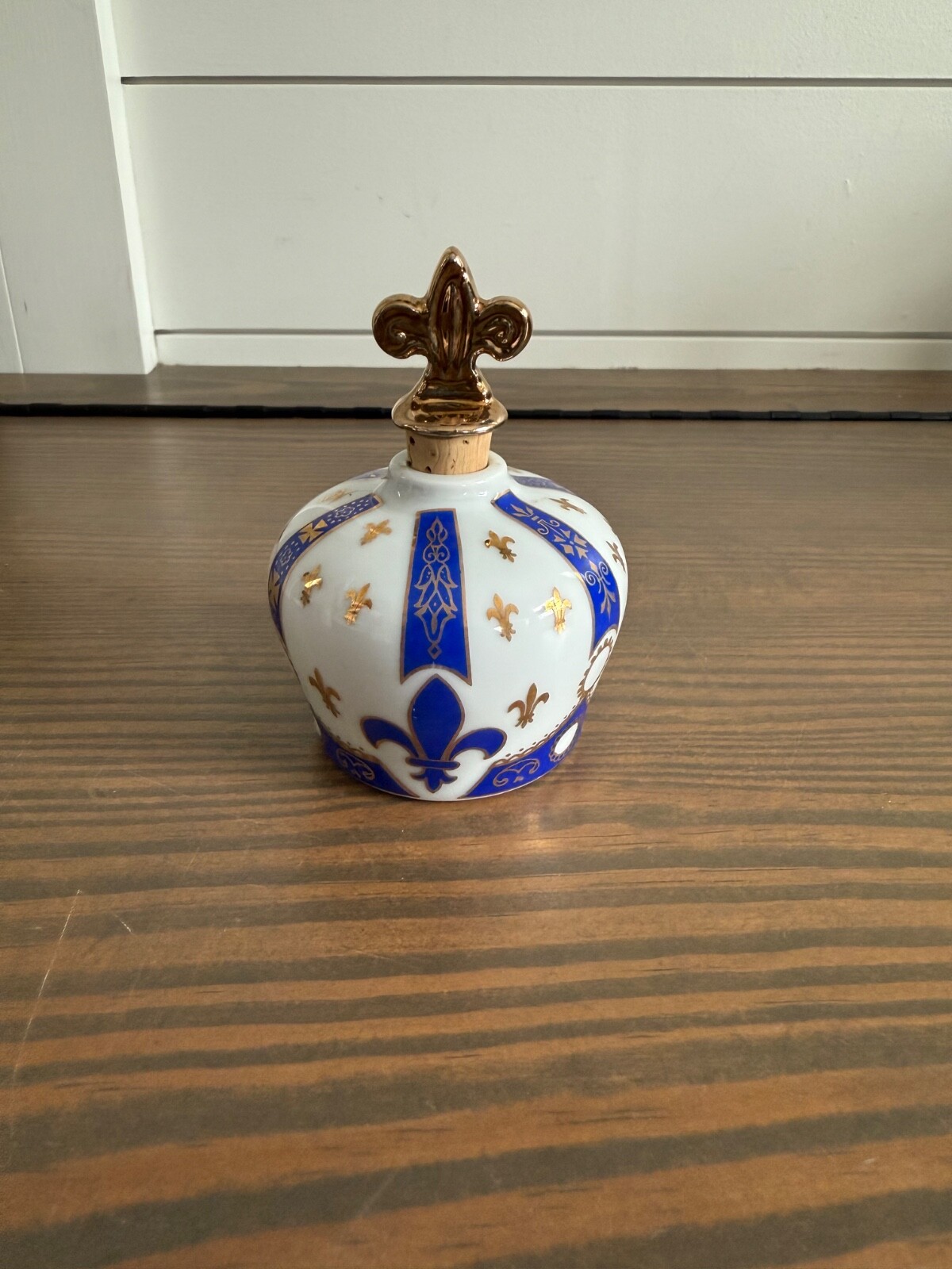 Vintage Armagnac Sempe Couronne de Louis XIV Mini Bottle Decanter VGC *empty* Vintage Armagnac Sempe Couronne de Louis XIV Mini Bottle Decanter VGC *empty*