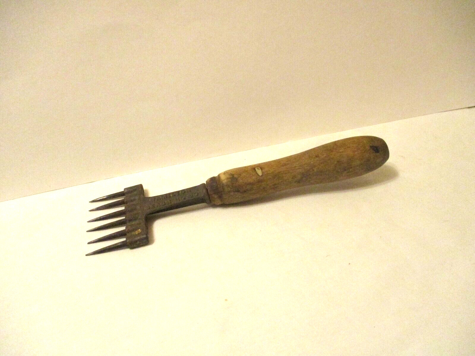 Hamilton Beach Six Prong Ice Chipper Pick Vintage