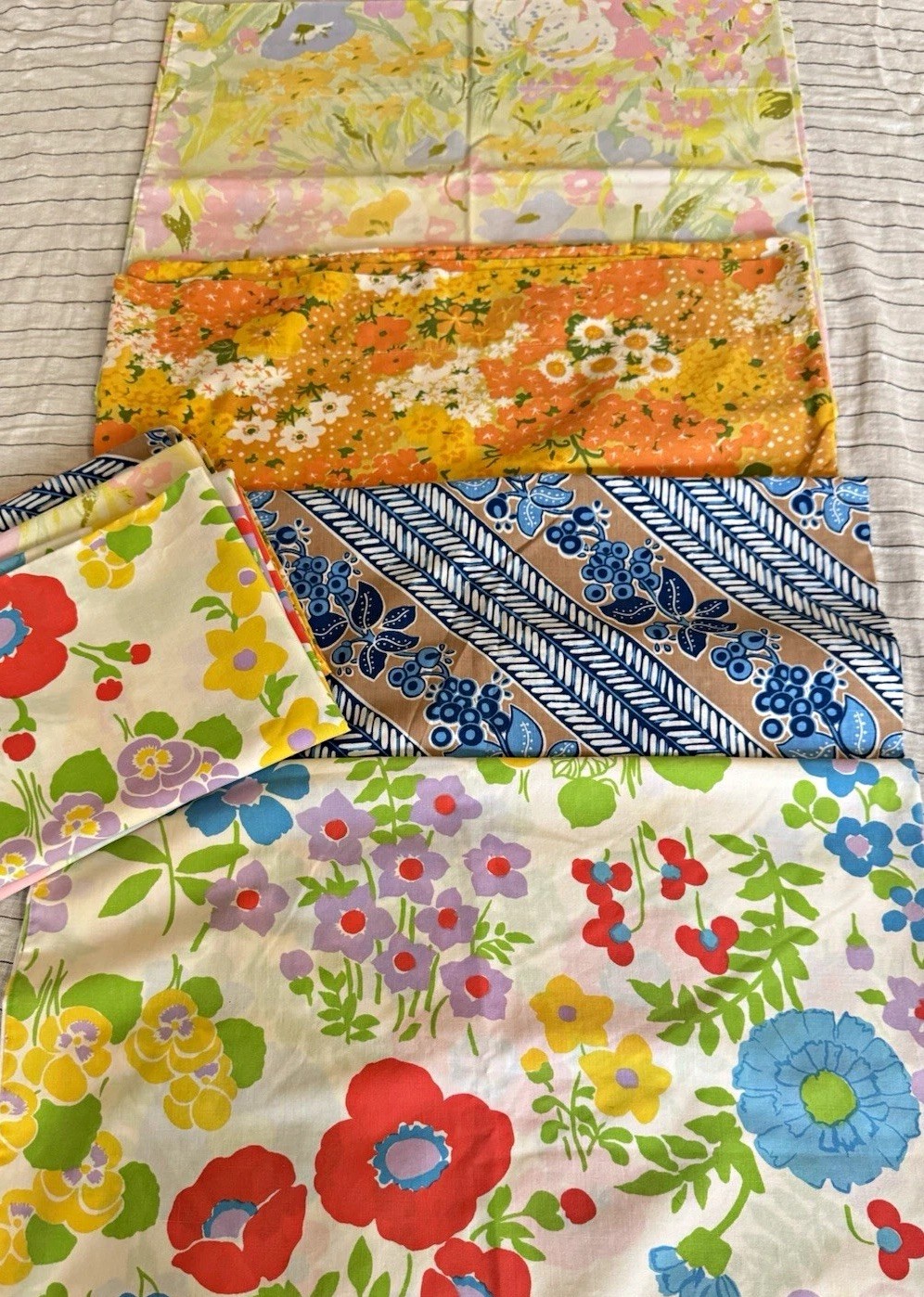 Vintage Flower Power Pillowcase Lot Mod Wamsutta Sears Fashion Manor