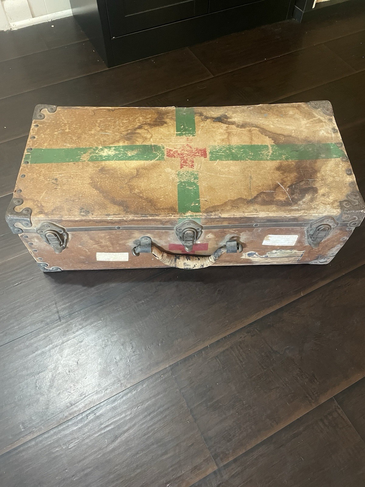 Vtg WW2 U.S. Military Red Cross Medical Trunk - Army Medic MCM Supply Suitcase