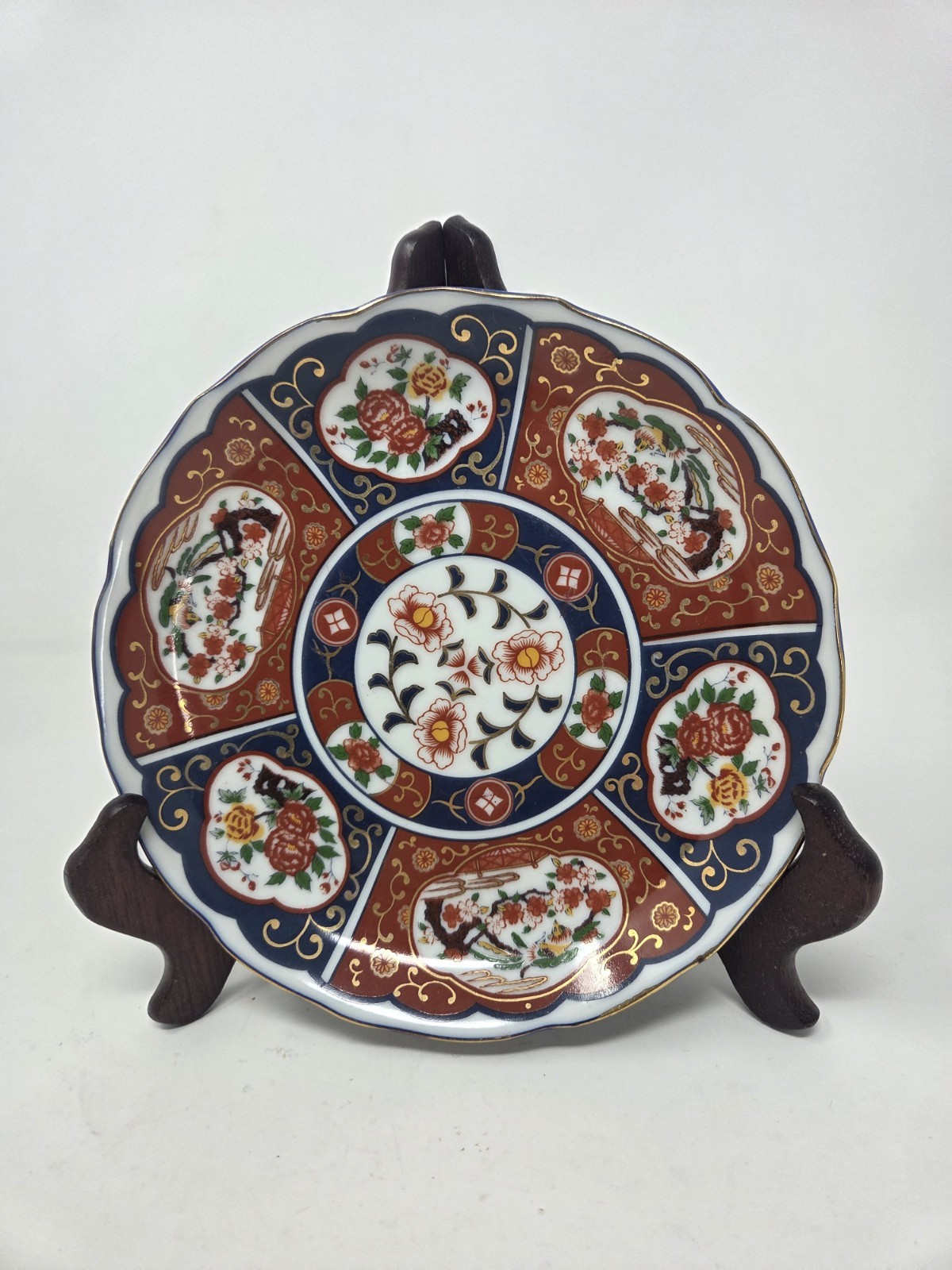 Vintage Hichozan Shinpo Imari Plate Japanese Porcelain Hand Painted Gold Vintage Hichozan Shinpo Imari Plate Japanese Porcelain Hand Painted Gold