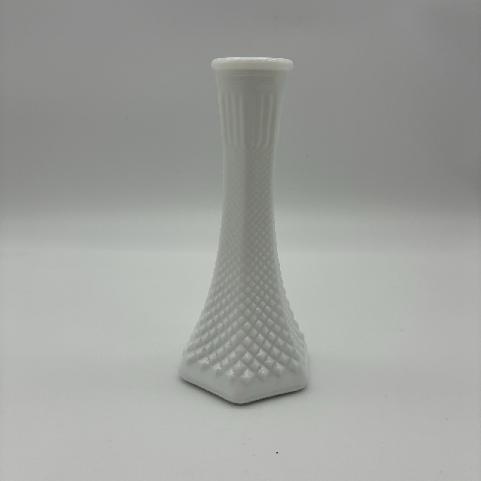 VTG White Milk Glass Hobnail Diamond Pattern Bud Vase EO Brody Co 175 Cleveland