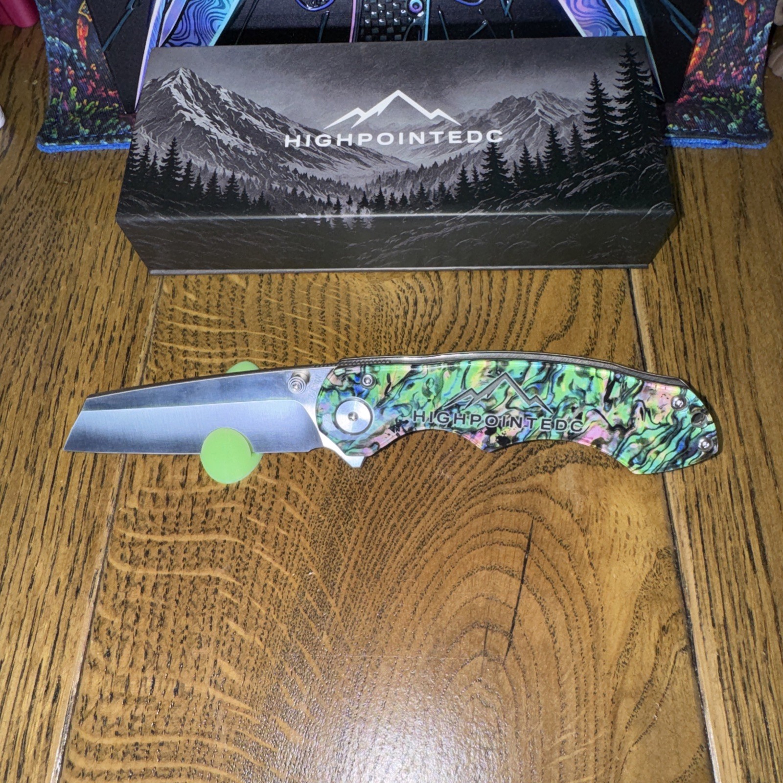 EDCGRIPPER / HIGH POINT EDC PEARL STORM 14C28N Blade. Back Flip Thumb Stud