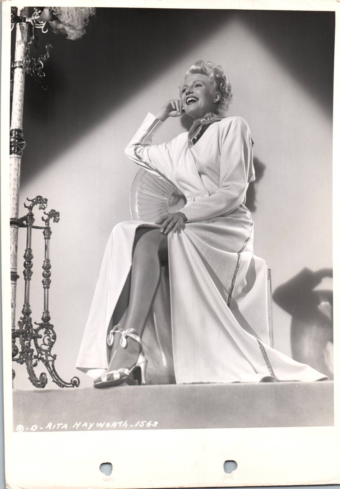 RITA HAYWORTH The Lady from Shanghai BEHIND SCENES 1947 CRONENWETH ORIG PHOTO 59