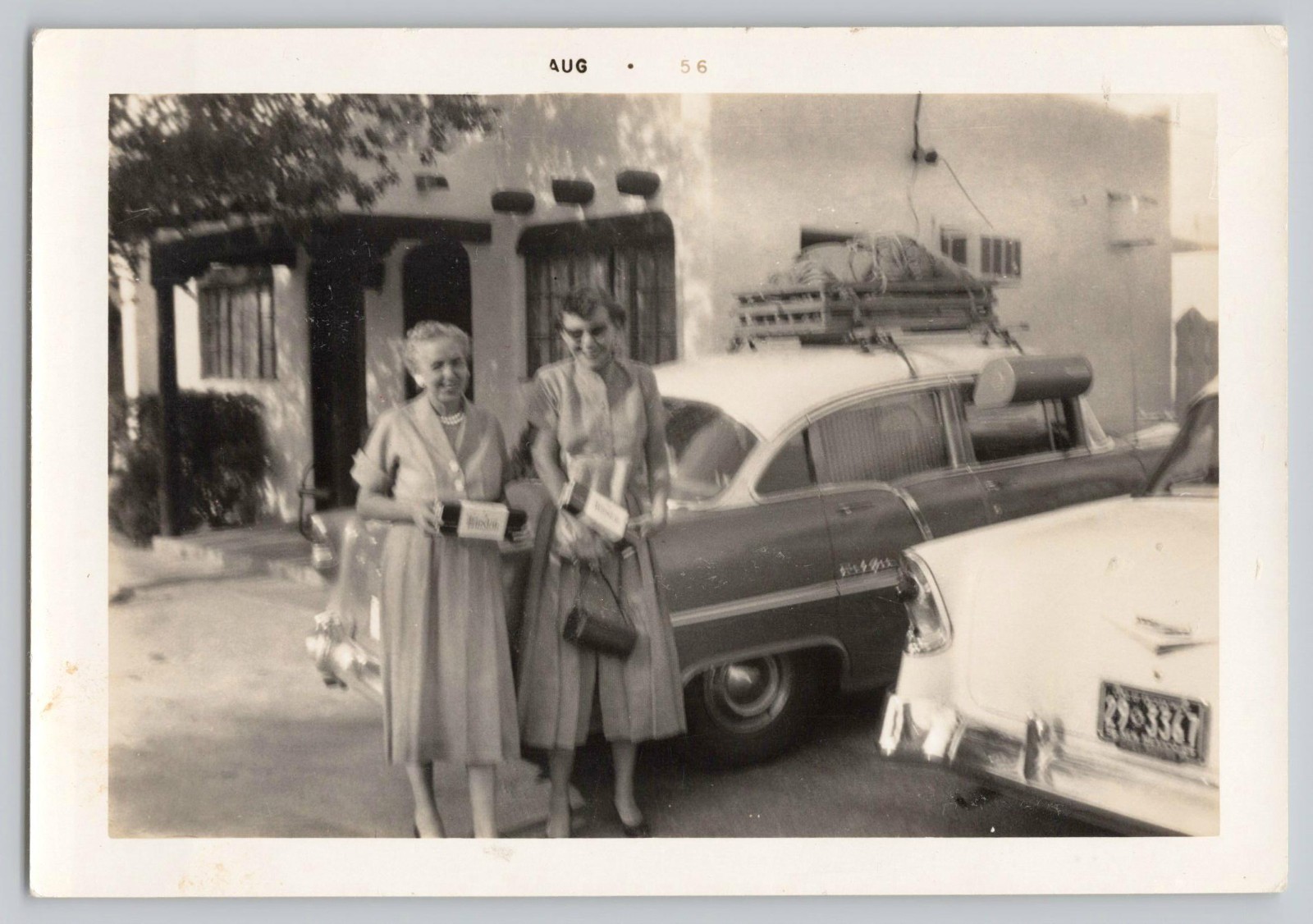 1956 Ladies Road Trip Chevy Bel Air Car Roadside Motel Americana VTG Photo