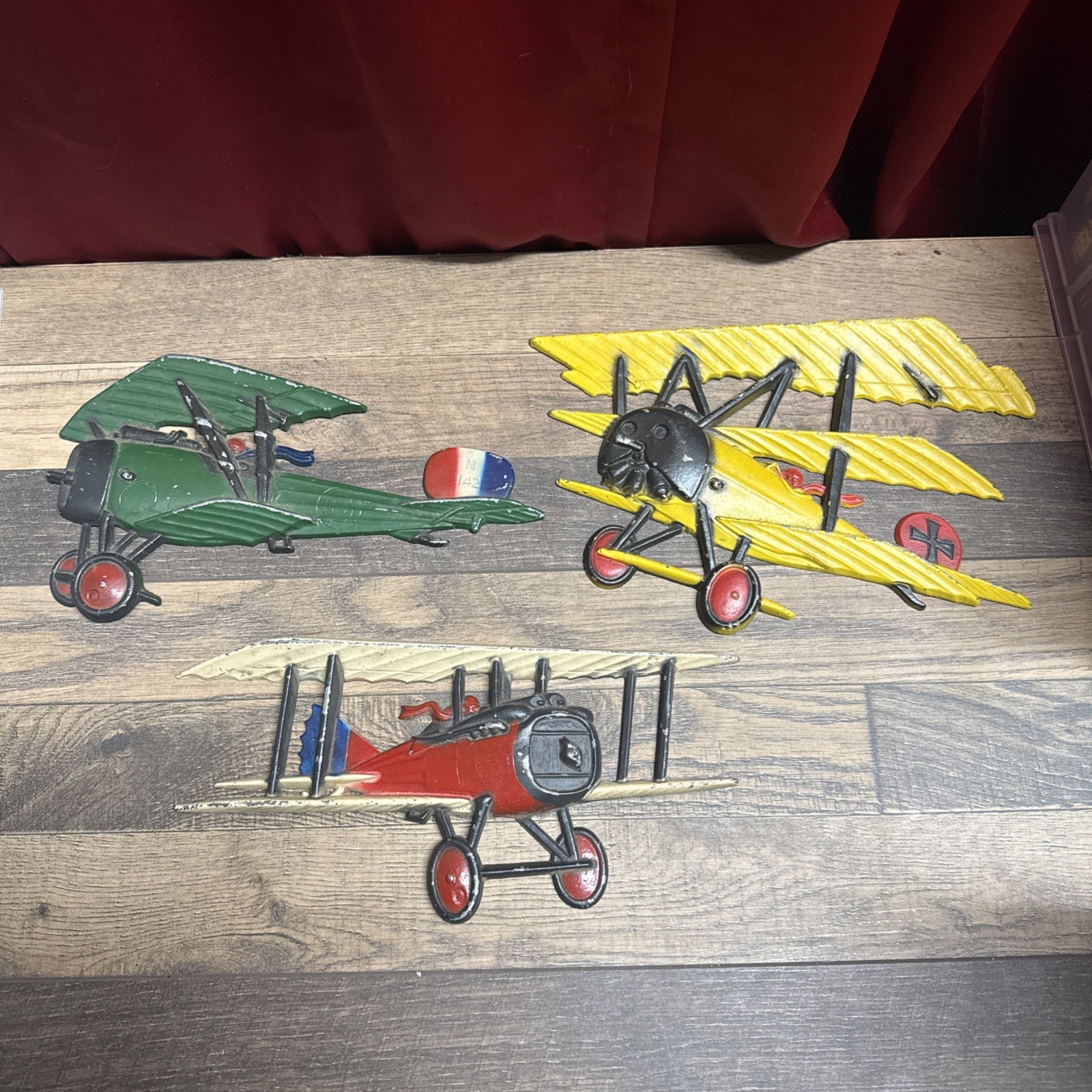 Vintage Sexton USA 1975 Metal Biplane Aviation Wall Art Plaques Lot of (3), MCM Vintage Sexton USA 1975 Metal Biplane Aviation Wall Art Plaques Lot of (3), MCM