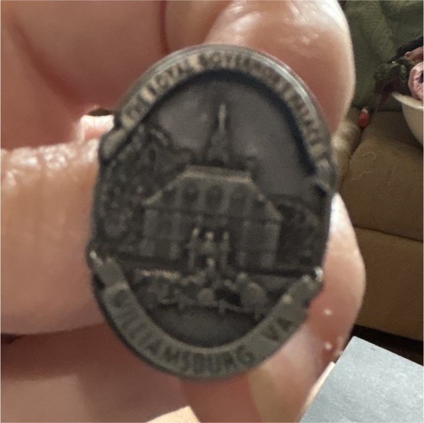 The Royal Governor’s Palace Williamsburg VA Souvenir Pin