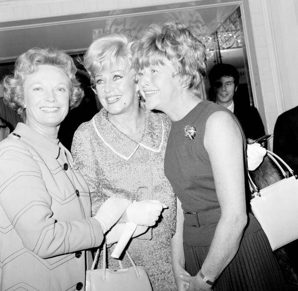 Theatre - Ginger Rogers Luncheon - Anna Neagle Dora Bryan 1960 Old Photo