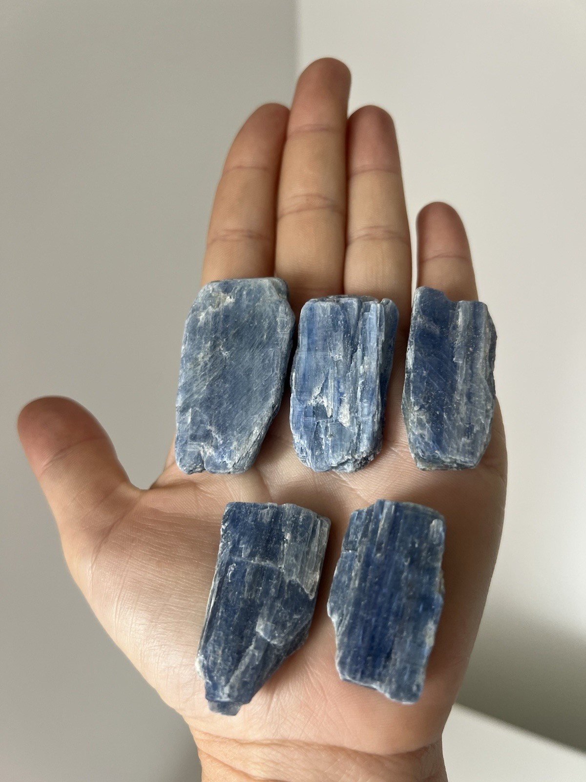 87g - Raw Blue Kyanite Crystal Lot | 5 Natural Pieces | Brazil 87g - Raw Blue Kyanite Crystal Lot | 5 Natural Pieces | Brazil