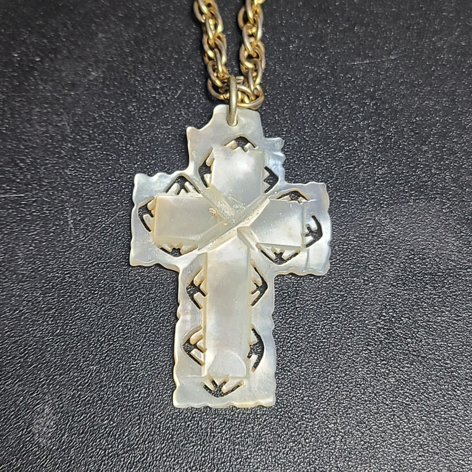 Vintage MOTHER OF PEARL CROSS Crucifix BETHLEHEM Carved MOP Christianity Israel