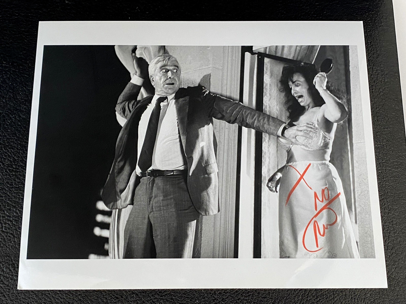 1988 The Naked Gun Original Photo 8x10 Leslie Nielsen Funny Pretty Woman Sexy