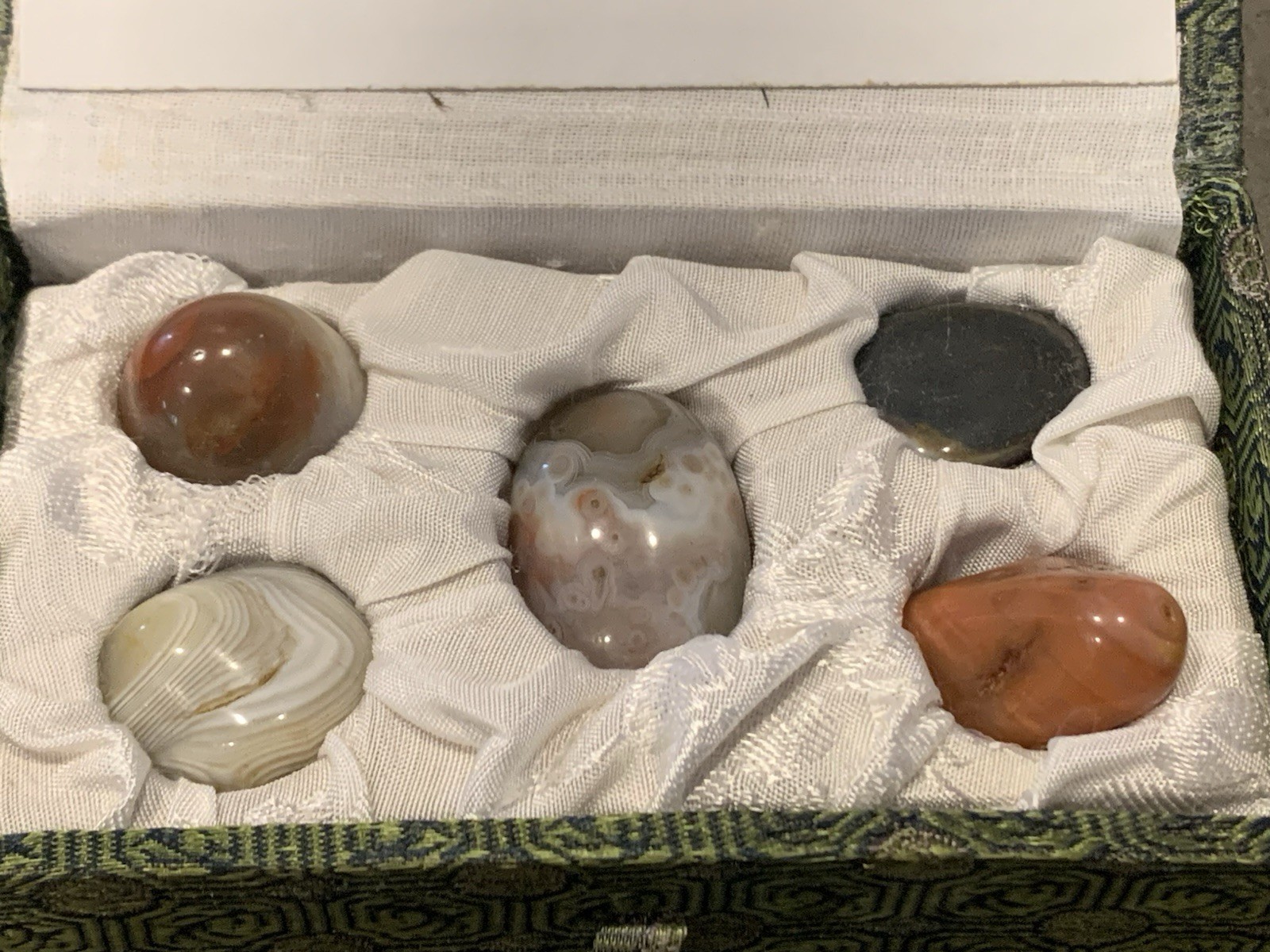 Yuhua Stones (5) Nanjing, China Vintage Polished Agates Yangtze Rain Flower
