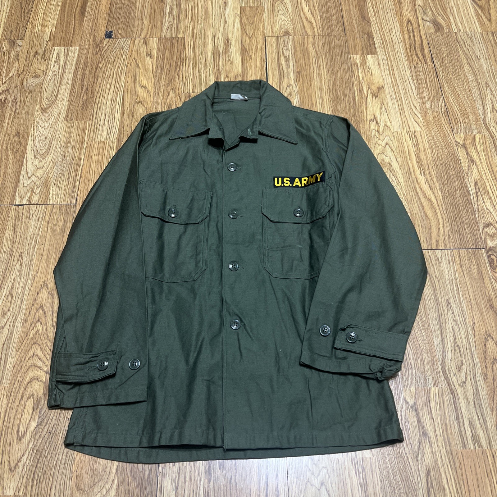 RARE Sateen 1964 Vietnam War Era Shirt Adjustable Wrist Button Up Sz S RARE Sateen 1964 Vietnam War Era Shirt Adjustable Wrist Button Up Sz S