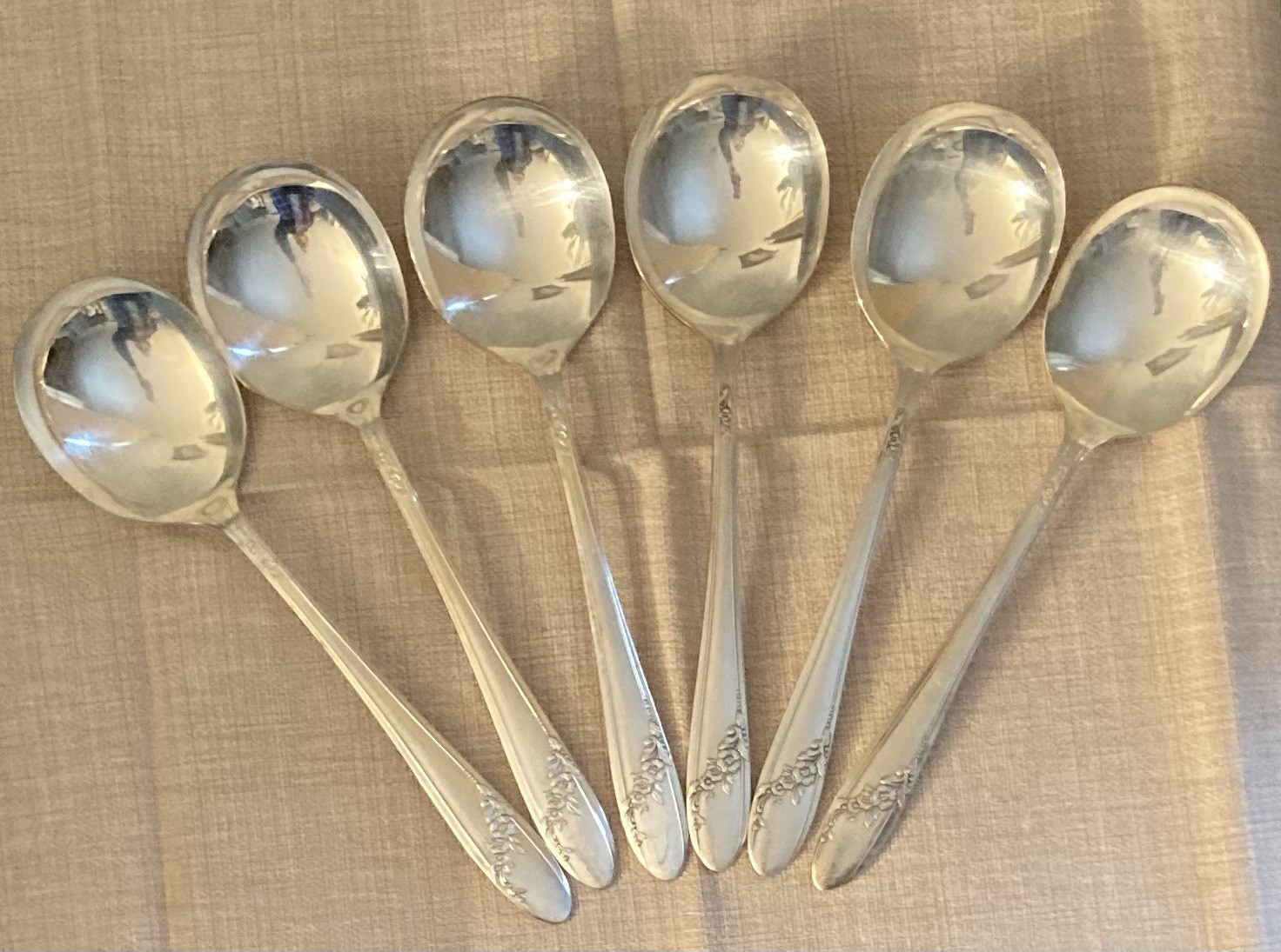 Oneida Community Lot of 6 QUEEN BESS II Tudor Silver Plate Gumbo Spoons VTG ‘46