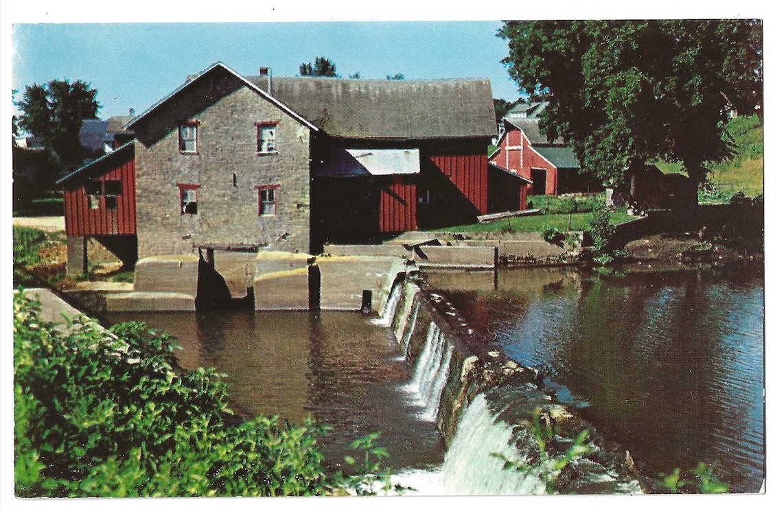 Spillville Iowa c1950\'s Mill and Dam on Turkey River, Roadside America