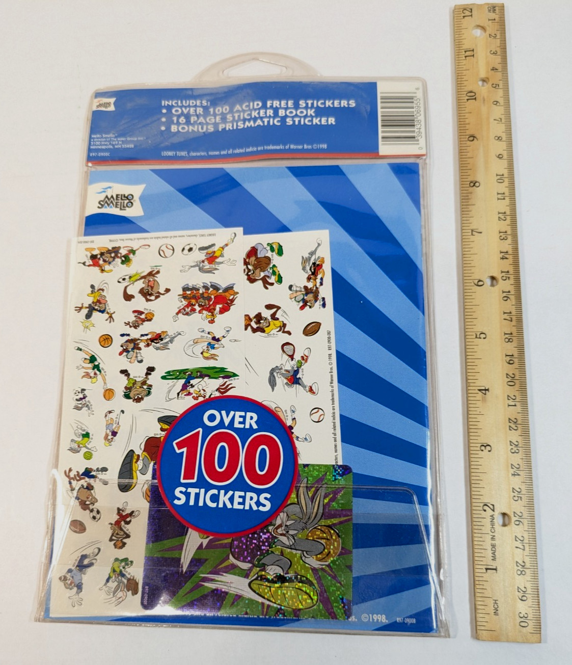 Looney Tunes Vintage 1998 Mello Smello Book & 100 Stickers Gossamer foghorn