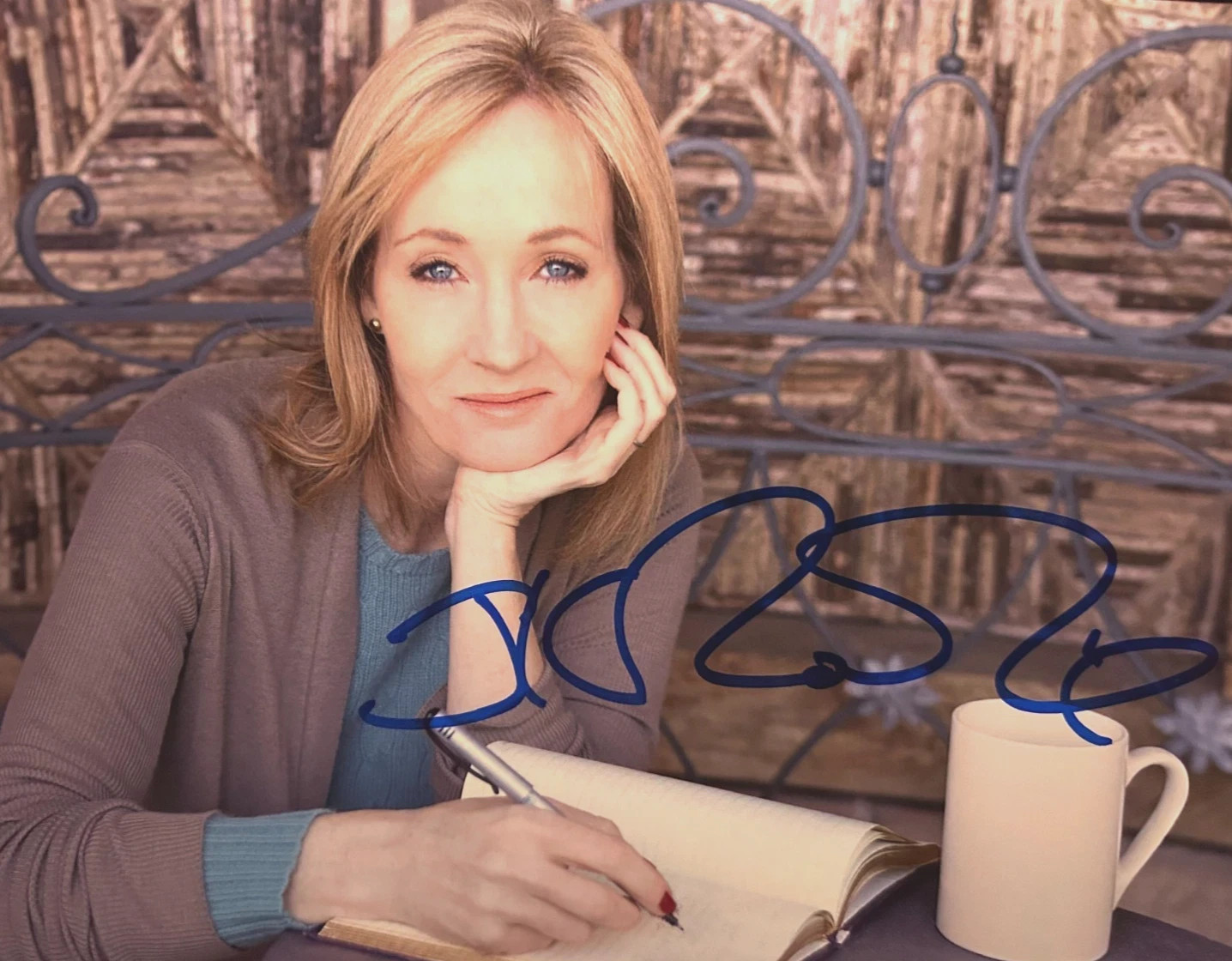 J.K. ROWLING Signed (HARRY POTTER: Author) 8x10\