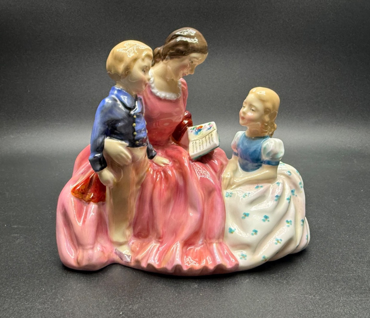 Vintage Royal Doulton The Bedtime Story Figurine Hand Painted Mother HN 2059 Vintage Royal Doulton The Bedtime Story Figurine Hand Painted Mother HN 2059