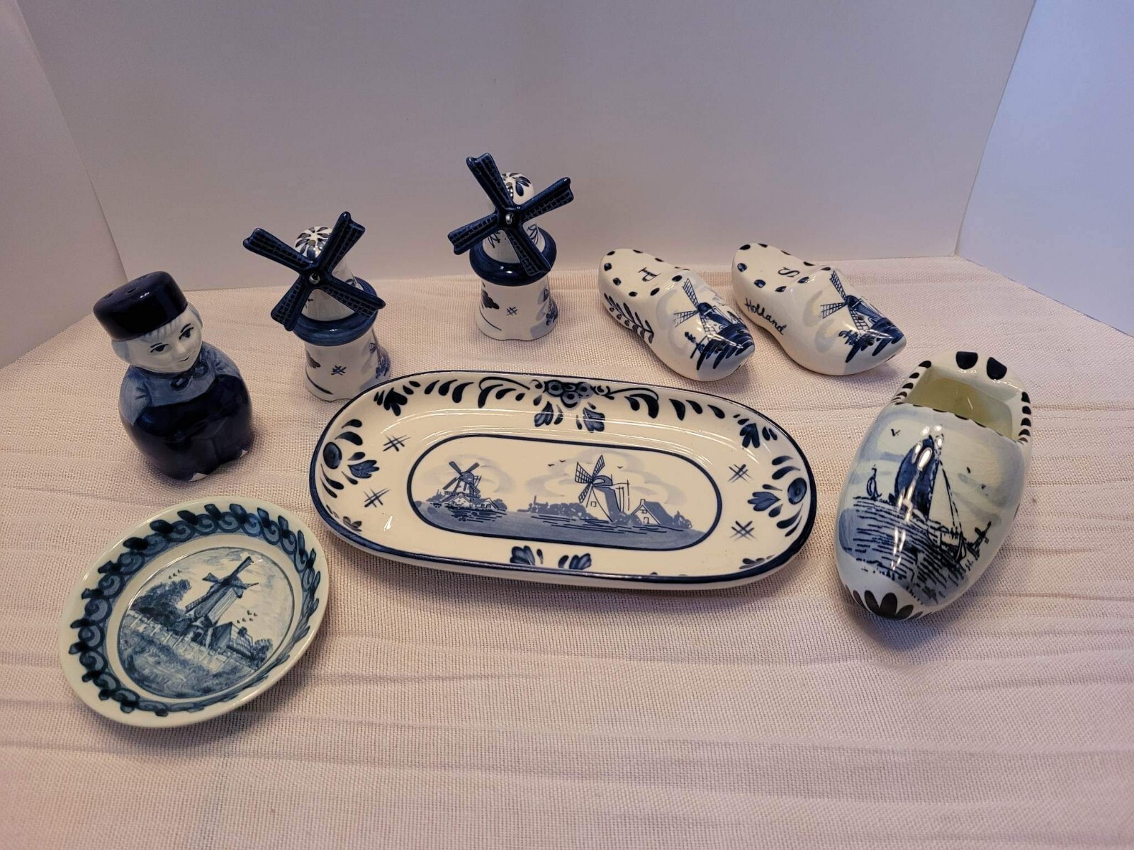 VTG Delft Holland Collection Perfect for your favorite collector 8pcs 