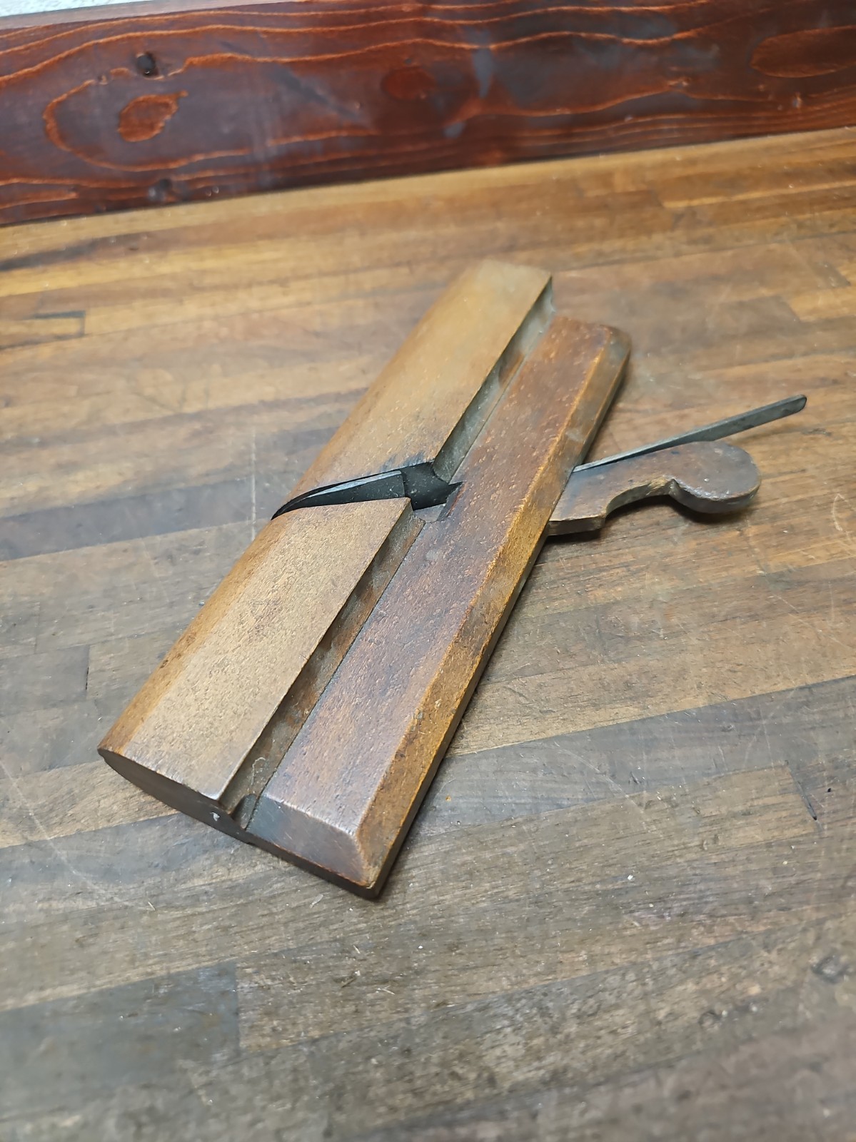 P122- Antique wood  D. Heiss Molding Plane Lancaster Pa