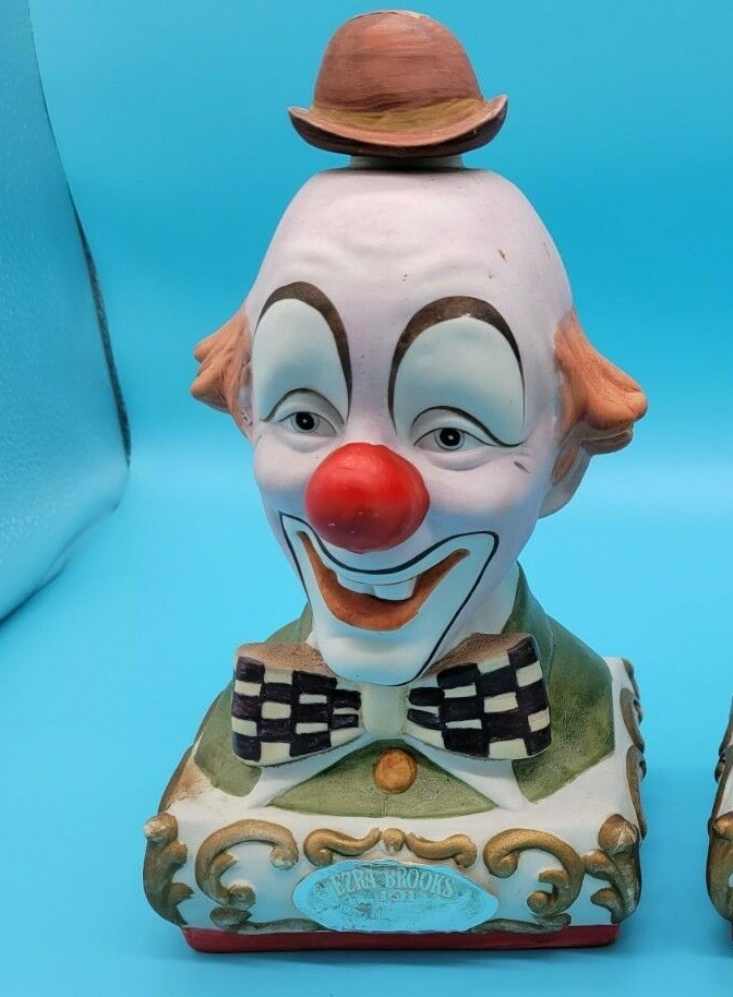 Ezra Brooks Rare Vintage Bowtie Clown Decanter 1980 Collector Series.