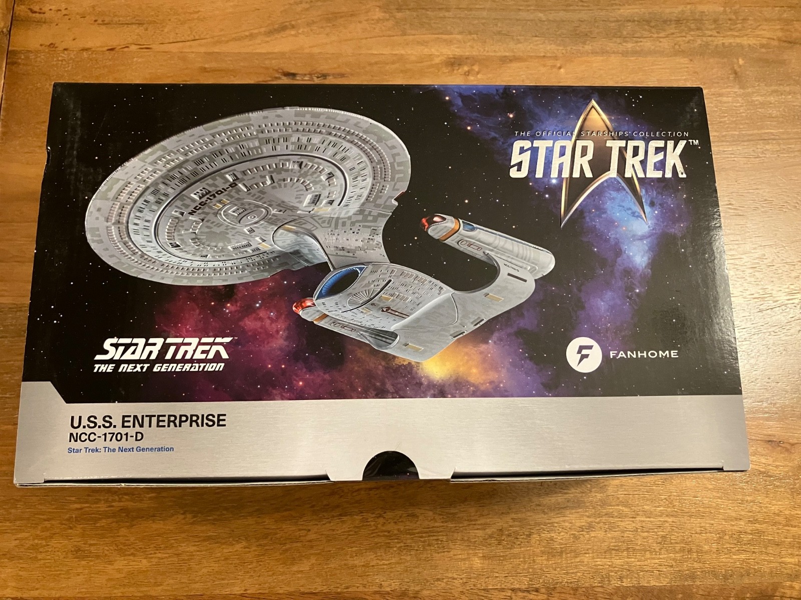 Fanhome (Like Eaglemoss) Star Trek TNG USS Enterprise 1701-D XL - New w/ Mag Fanhome (Like Eaglemoss) Star Trek TNG USS Enterprise 1701-D XL - New w/ Mag