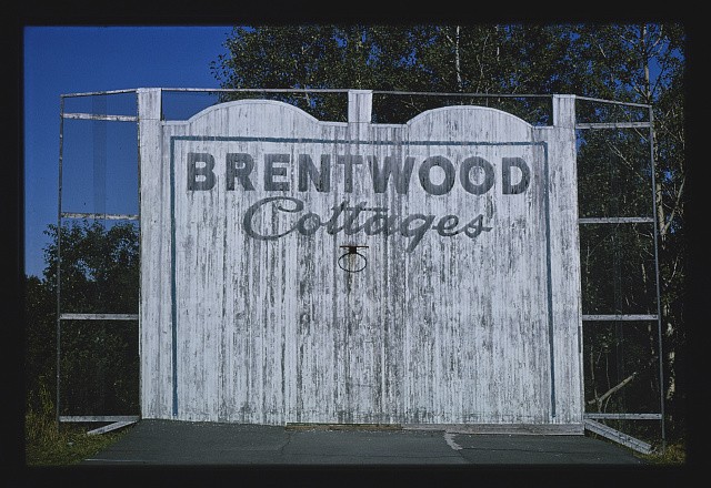 Photo:Liberty New York 1960s Brentwood Cottages Roadside Sign Route 52