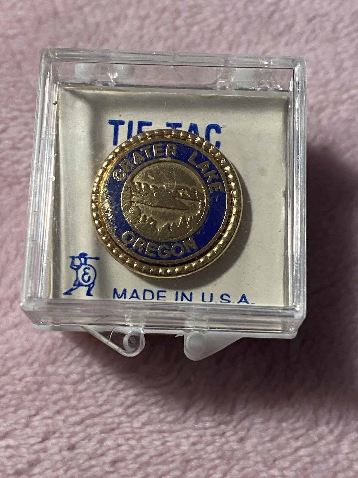 1950’s Crater Lake Oregon Tie Tac Pin Shields Fifth Avenue Mid Century USA Case