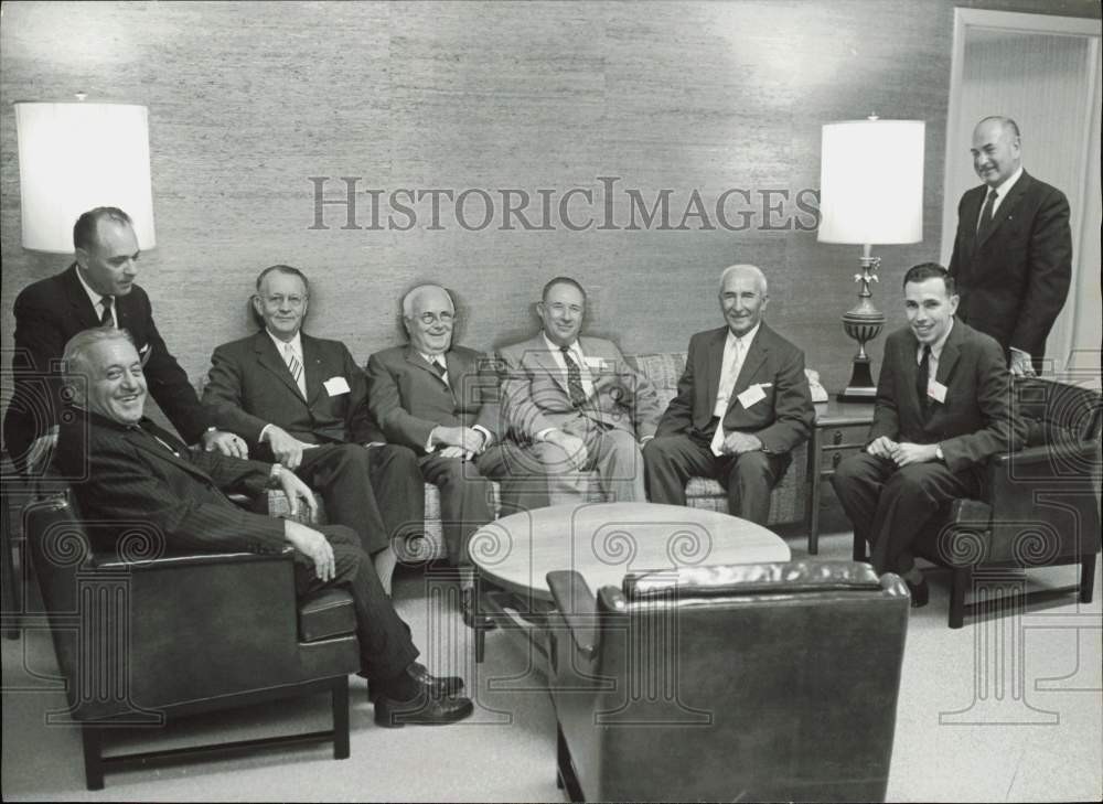 1959 Press Photo Dade Federal Savings & Loan Officials & Building Architect