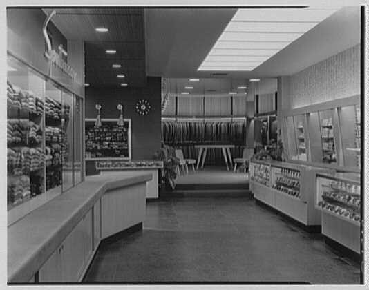 Photo:Cumberland Maryland 1960s The Manhattan Store Interior Rear Entrance