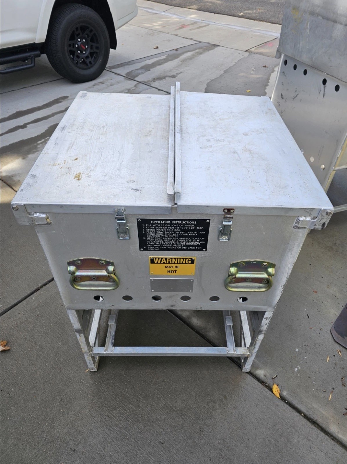 Military surplus field kitchen sink warmer Military surplus field kitchen sink warmer