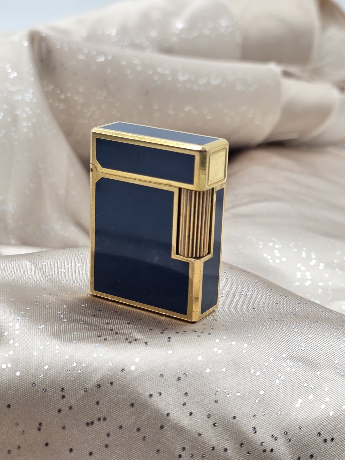 Rare Vintage S.T. Dupont Paris Ligne 1 Laque de Chine Royal Blue Gas Lighter