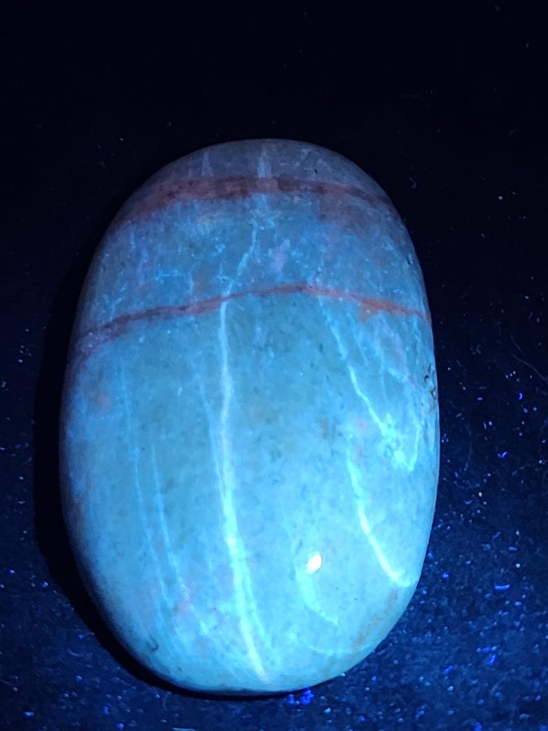 Gorgeous Natural UV Reactive Hackmanite Palm Stone