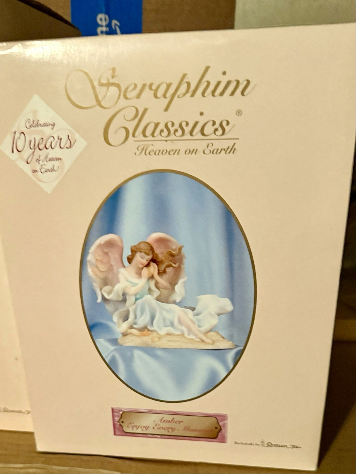 Seraphim Classics Heaven on Earth Angel Figurine Boxed Resin Painted 1990s