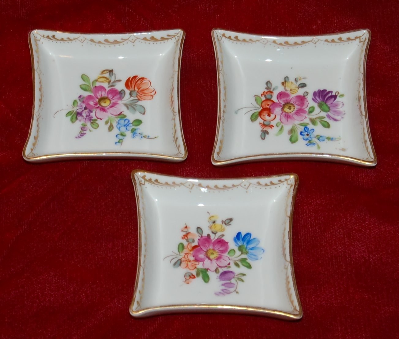 ANTIQUE Porcelain BUTTER PAT PIN DISH Set of 3 Dresden Saxony Germany c.1902