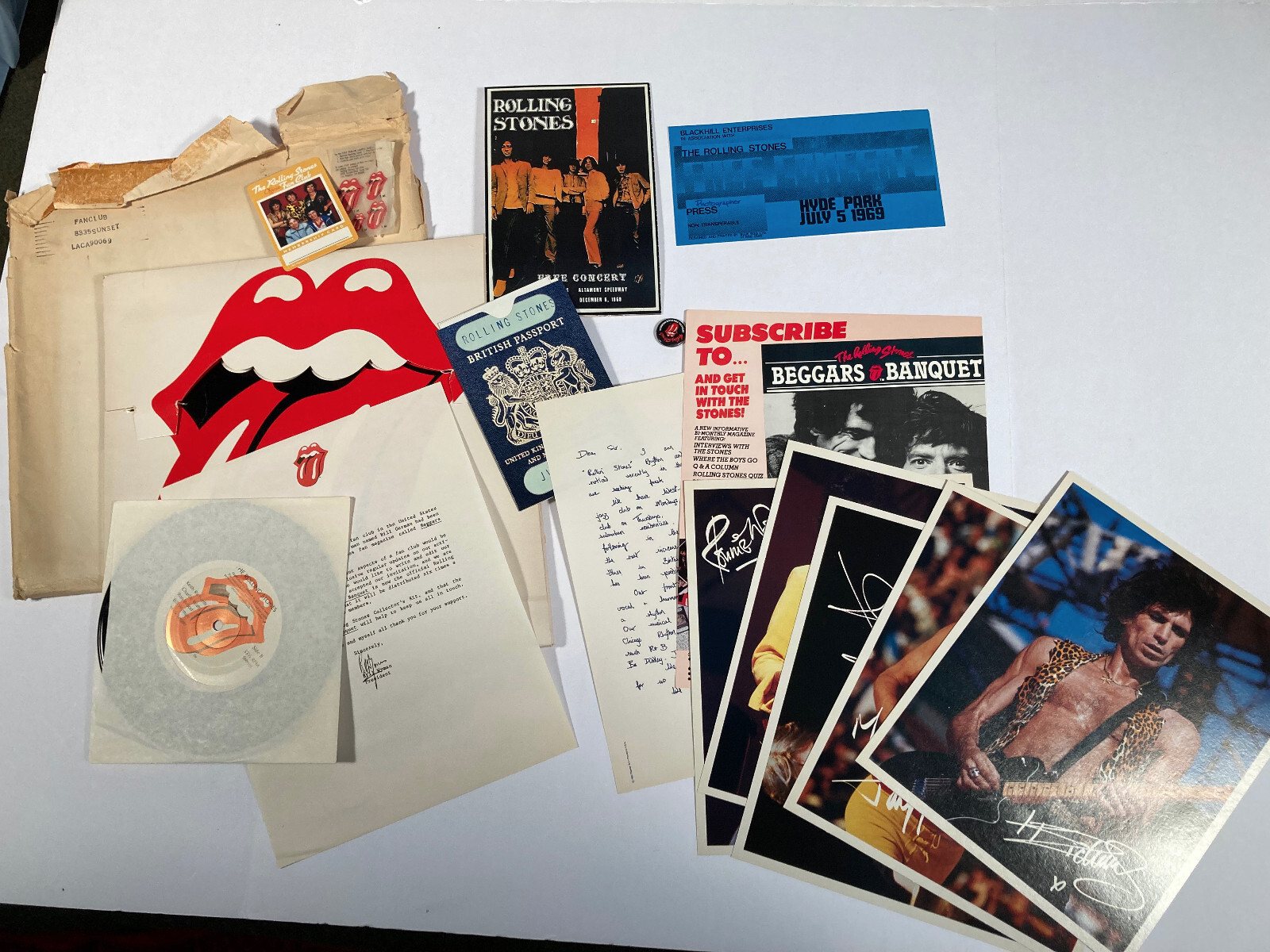 Rolling Stones 1983 Beggars Banquet 20th Anniversary Official U.S. Fan Club Kit Rolling Stones 1983 Beggars Banquet 20th Anniversary Official U.S. Fan Club Kit