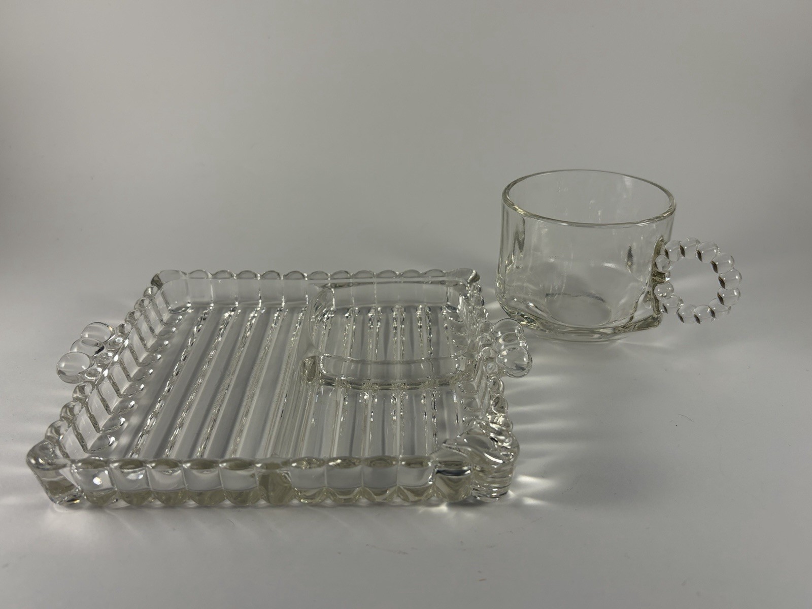 HAZEL ATLAS VINTAGE BALL & RIB - SIP SNACK SMOKE SET (set Of 4)