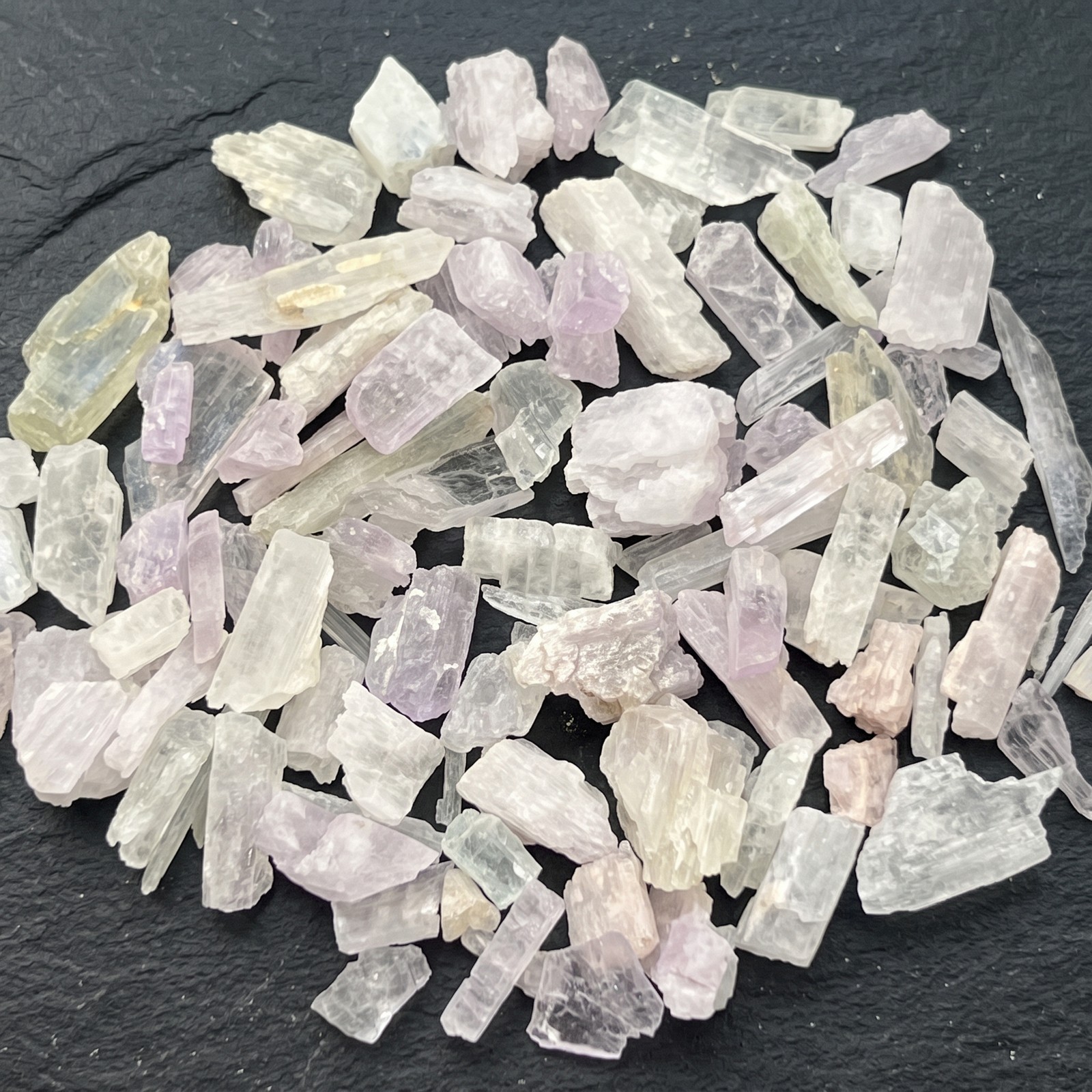Kunzite Rough Raw Crystals (By The Ounce Or Pound)(UV Reactive) Genuine Mineral Kunzite Rough Raw Crystals (By The Ounce Or Pound)(UV Reactive) Genuine Mineral