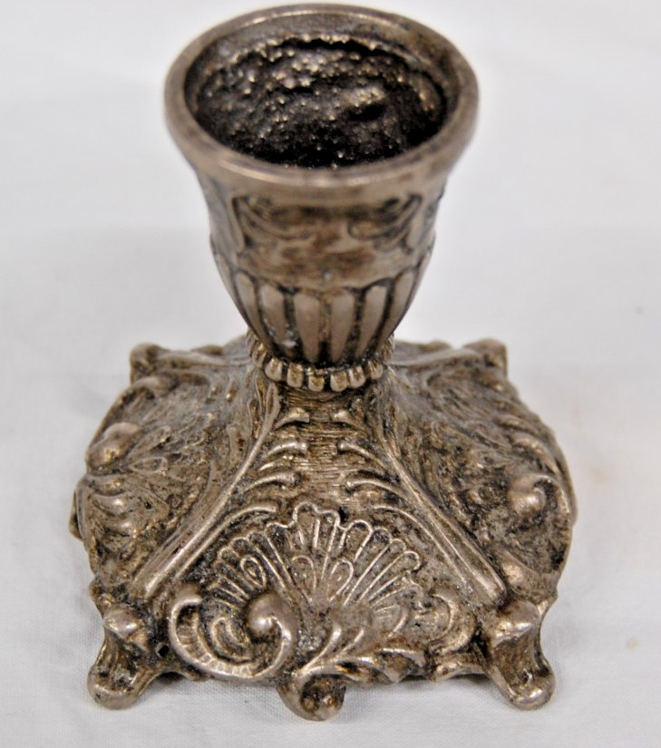 B4     Vintage FB Rogers Silver Co Ornate Silver-Plated Candlestick Holder Japan