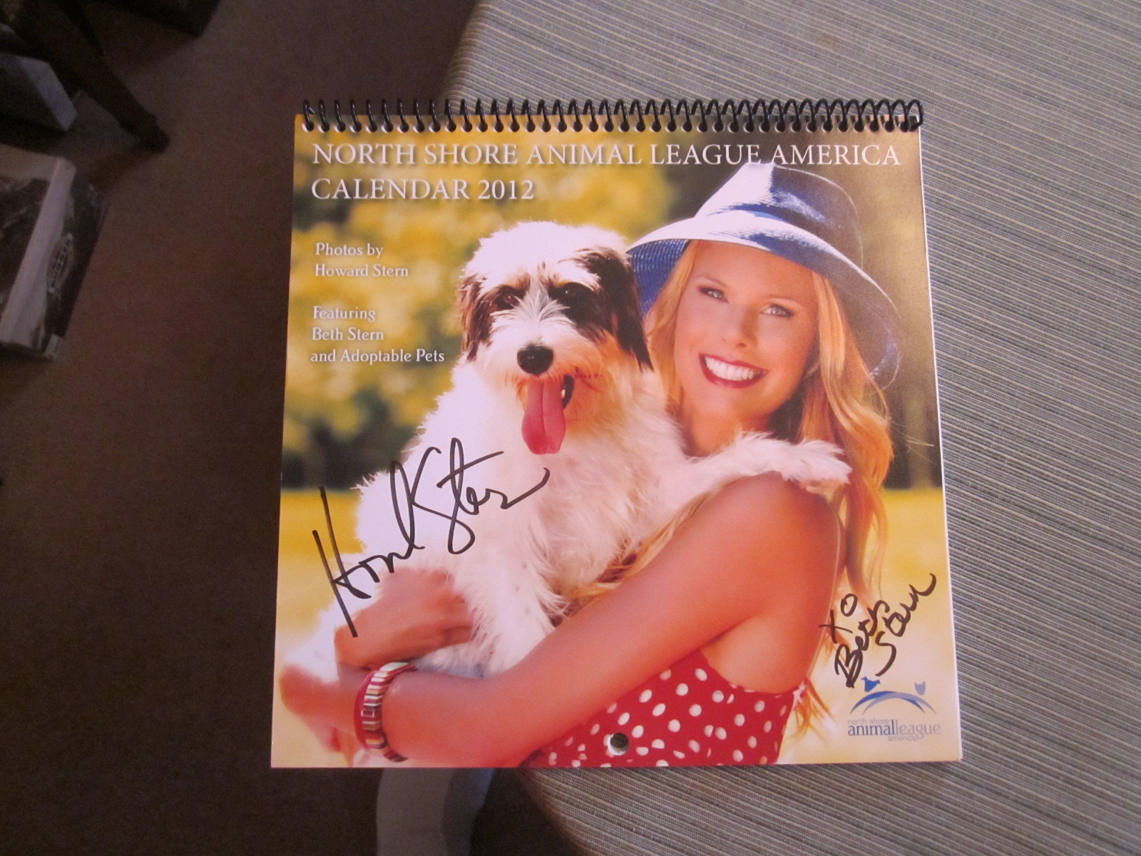 HOWARD STERN/BETH O SIGNED/AUTOGRAPHED CALENDAR (VERY RARE) EX+