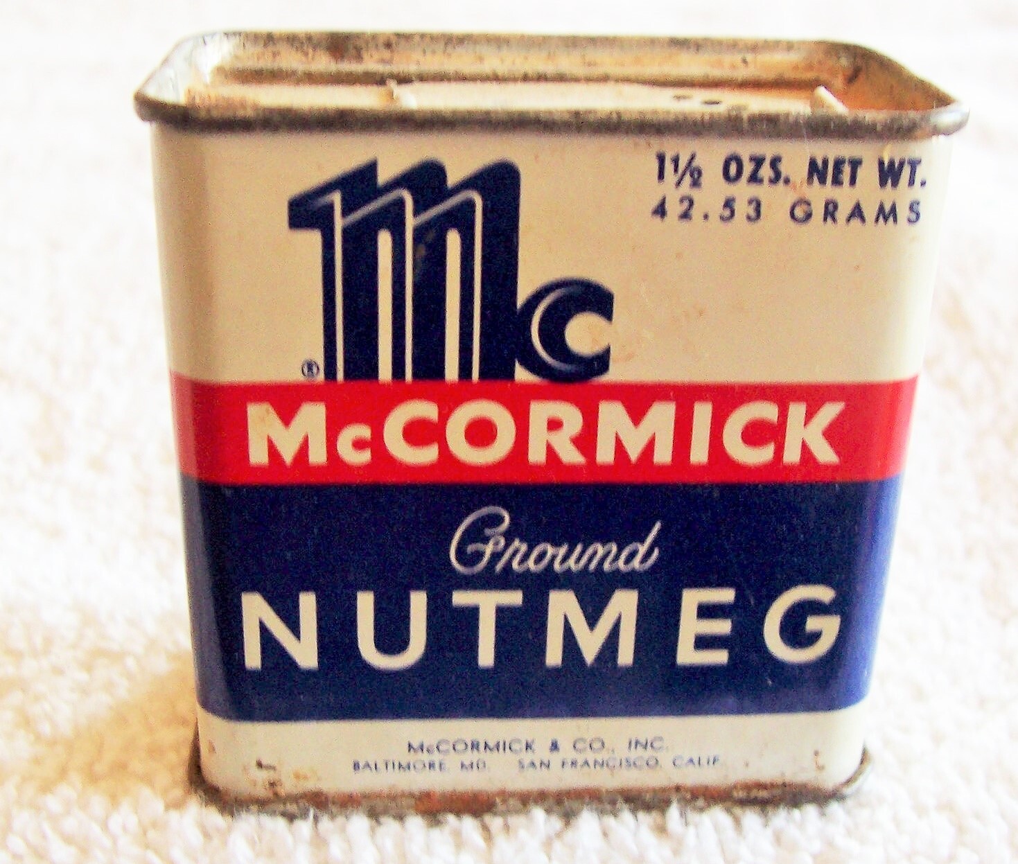 Vintage McCormick Ground Nutmeg Spice Tin 1 1/2oz size - vg condition