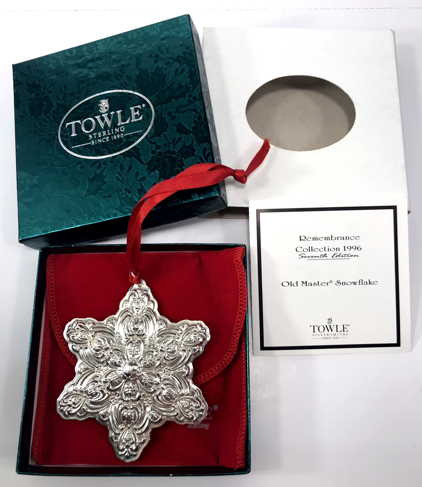 TOWLE 1996 STERLING OLD MASTER SNOWFLAKE ORNAMENT 7th ED BOX POUCH COA COMPLETE TOWLE 1996 STERLING OLD MASTER SNOWFLAKE ORNAMENT 7th ED BOX POUCH COA COMPLETE