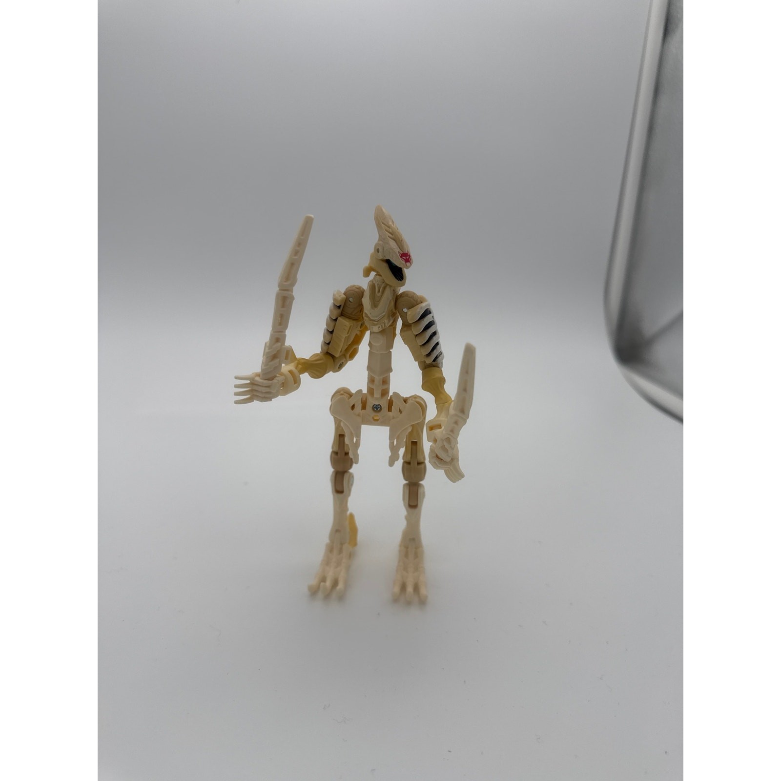 Transformers Generations War for Cybertron: Kingdom Deluxe WFC-K25 Wingfinger