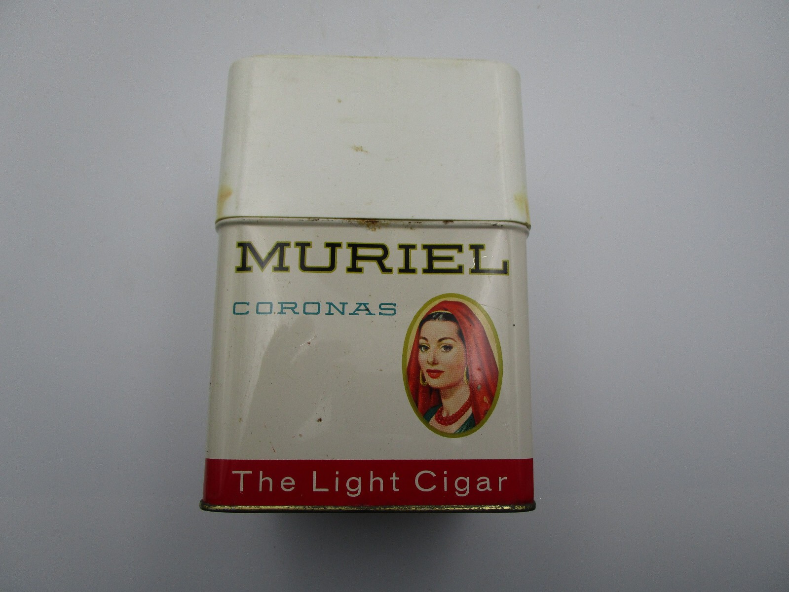 Muriel Coronas tin The Light Cigar Lot of 2.