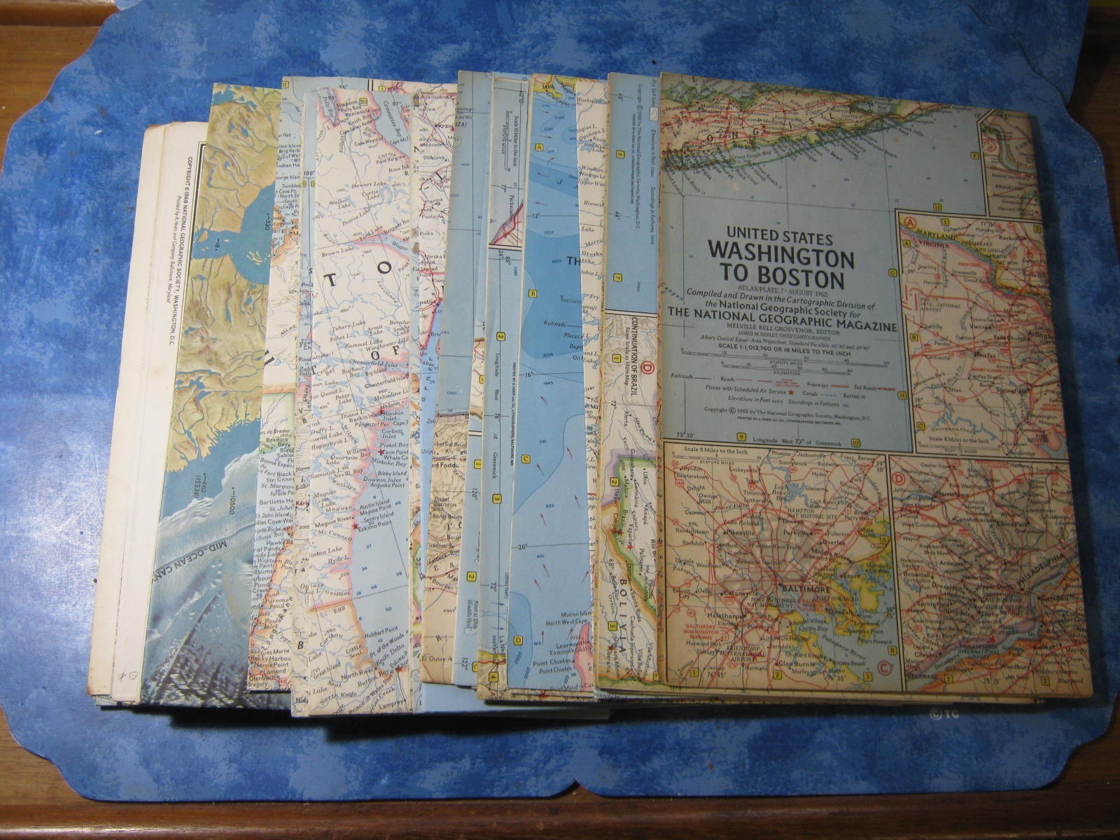 LOT OF 19 VINTAGE NATIONAL GEOGRAPHIC MAPS 1960-1969 No Duplicates