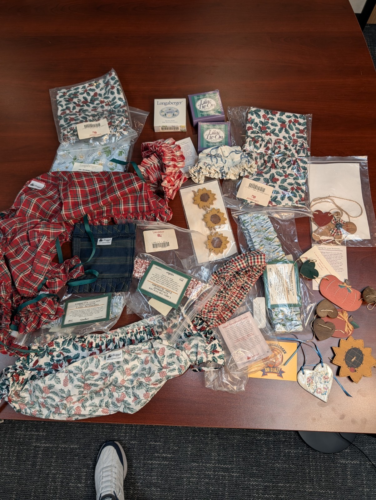 Huge Longaberger Accessory Lot: Fabric Liners, Garters, Tie-Ons, Wood Ornaments