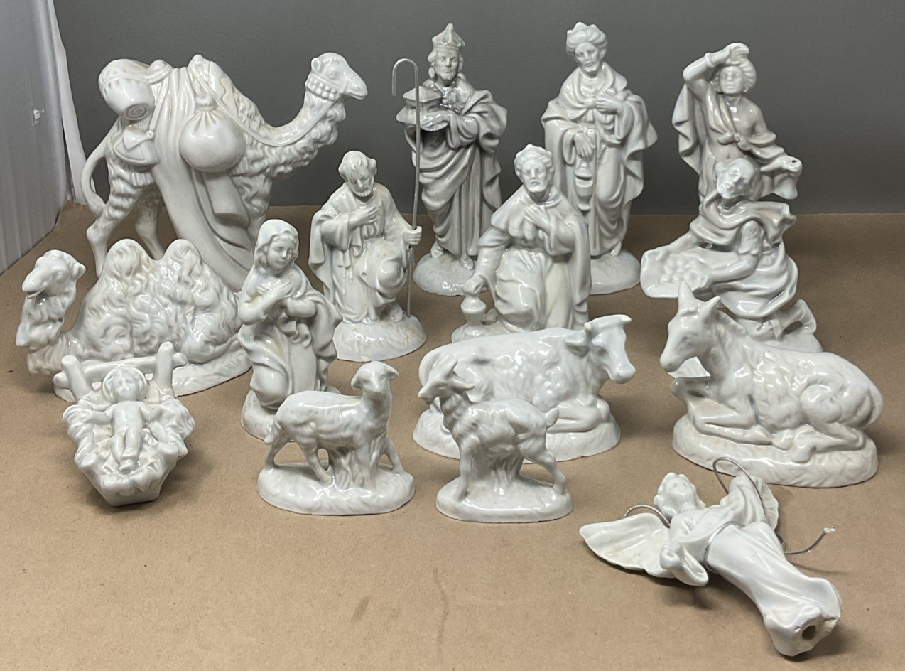 Vintage Atlantic Mold Ceramic Nativity Set, Pearl Luster Glazed 15 Pieces
