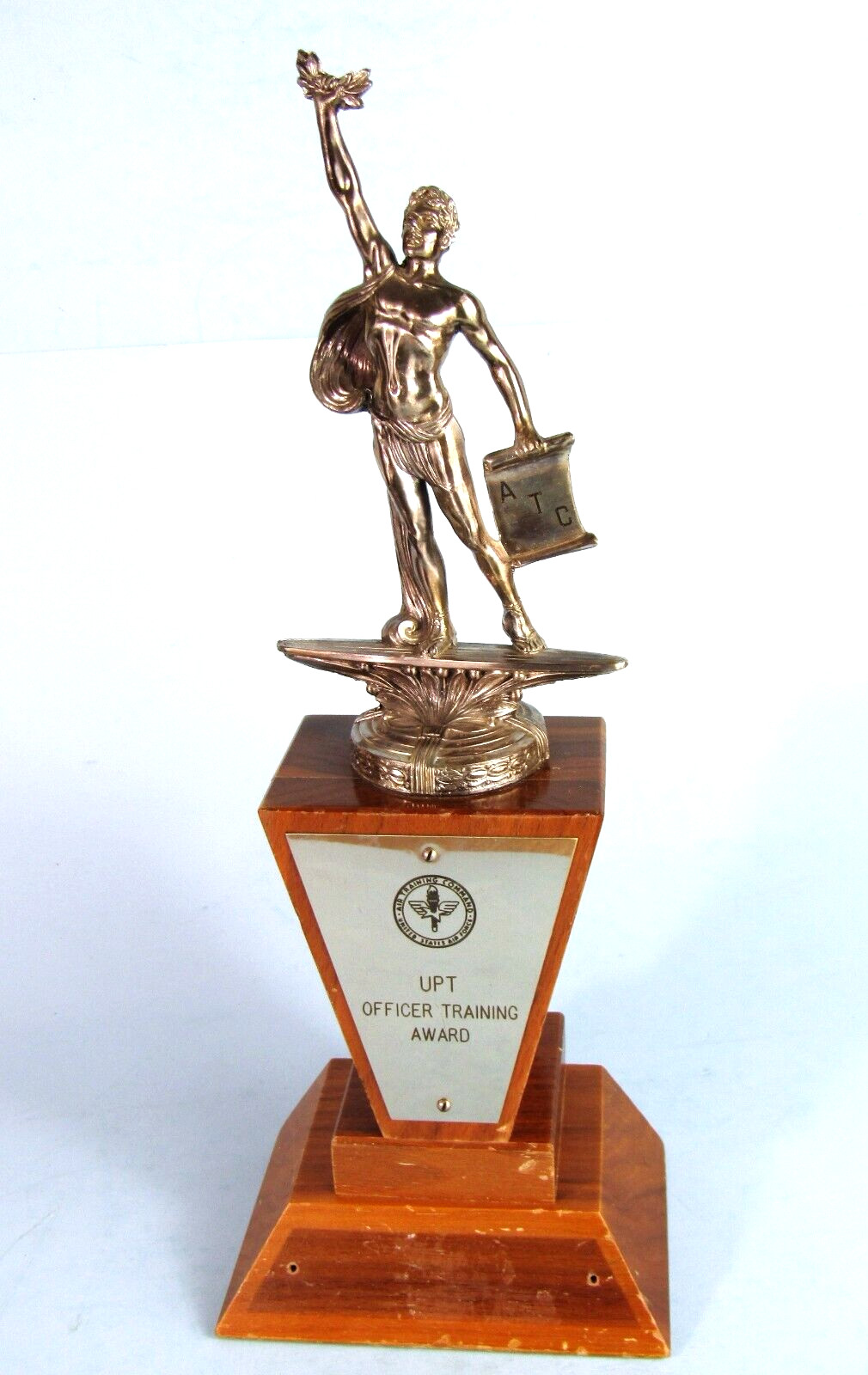 VINTAGE WEIDLICH BROTHERS TROPHY USAF AIR TRAINING COMMAND METAL TRIUMPH STATUE