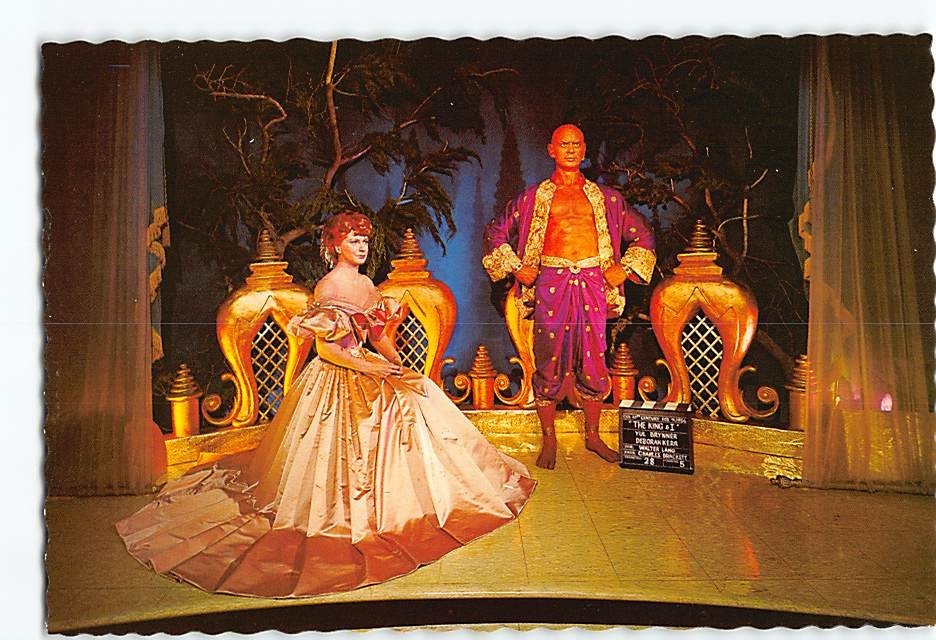 Postcard Yul Brynner & Deborah Kerr Movieland Wax Museum California USA
